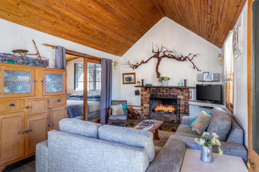 Blue Wren Cottage Lounge